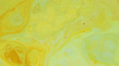 Sıvı Sanat Arkaplanı Sarı ve Turuncu Boya Hareketleriyle Sıvı Damlaları