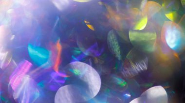 Bulanık Bokeh ve Renkli Gradyan Işık Efektleriyle Canlı Holografik Arkaplan