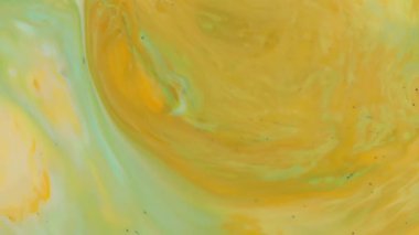 Sarı ve Yeşil Sıvı Boyaların Dinamik Hareketi, Soyut Akışkan Sanat Arkaplanı