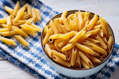 Mavi Mutfak Mutfağı Ahşap Arkaplanda Penne Makarnası