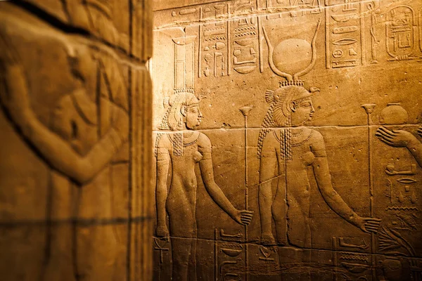 Engraving Depicting Pharaohs Lives Isis Temple Philae Aswan Egypt — Stock Photo, Image