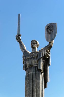 Kiev-Ukrayna 'daki Ukrayna Anavatanı anıtı. 2015 'te çekilmiş.