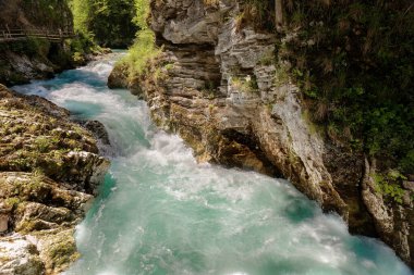 Slovenya 'da Kanlı Vintgar Geçitleri.