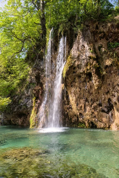 stock image Turquoise water waterfalls in Plitvice national park - Croatia.