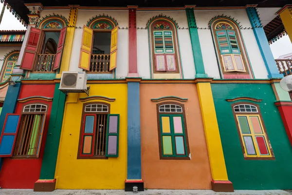 Janelas Paredes Casa Colorida Mais Famosa Pequena Índia Sinagpore Fotos De Bancos De Imagens