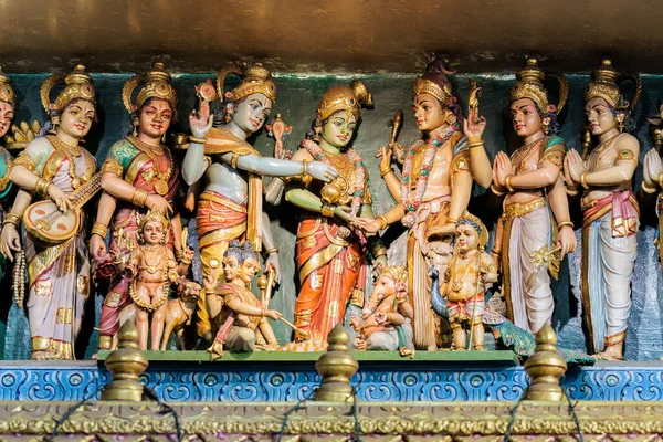 Escultura Colorida Sri Thendayuthapani Temple Singapura Imagens De Bancos De Imagens
