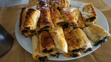 Sebzeli kızarmış balık