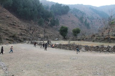 Soğuk ve kar bölgelerindeki tepe bölgelerine Kış Yardımı desteği 
