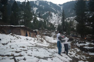 Soğuk ve kar bölgelerindeki tepe bölgelerine Kış Yardımı desteği 