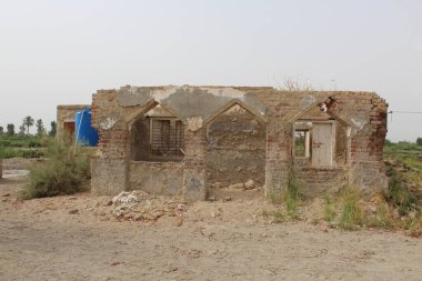 Mescid, okul ve köy yaşam tarzının inşası için farklı paydaşlarla topluluk toplantısı 