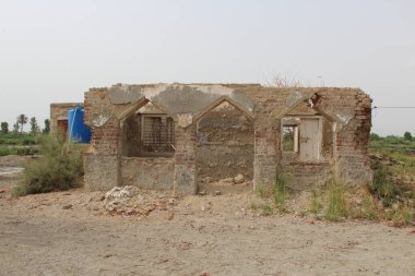 Mescid, okul ve köy yaşam tarzının inşası için farklı paydaşlarla topluluk toplantısı 