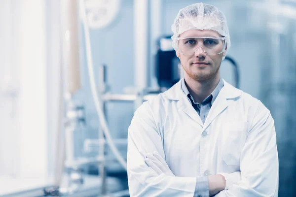 Retrato Científico Masculino Trabajador Fábrica Medicina Laboratorio Investigación Planta Técnico — Foto de Stock