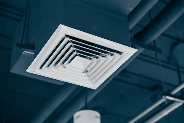 Square Air Conditioning Office Air Duct Pipe Hole Grill Wind — Stock Photo, Image