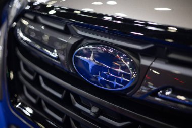 Bangkok, THAILAND - 30 Mart 2023: Subaru Forester 'ın Subaru Corporation veya Fuji Heavy Industries Japonya' dan Subaru Forester marka logosu.