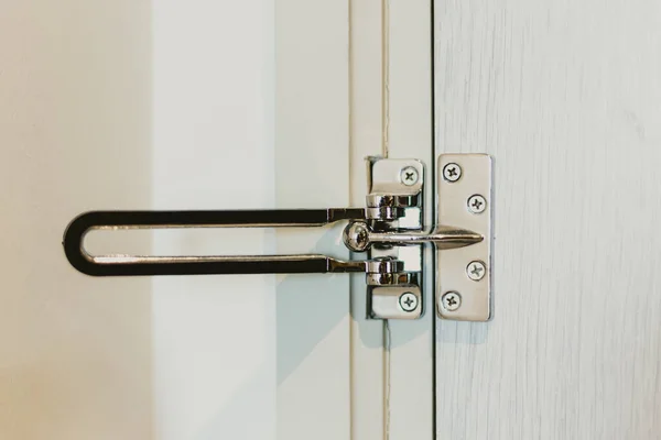 Stainless Steel Door Guard Gate Latches Swing Bar Door Lock — Stock Photo, Image