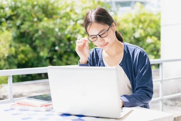 Asian Teen Girl Laptop Computer Online Education Learning Programmer Student — Stock Photo, Image