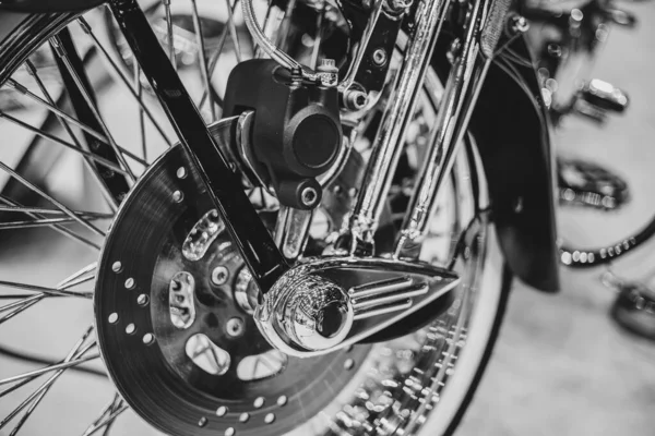 Motosikletli Chopper Krom Tekerlek Diski Fren Özel Kalifiye Siyah Beyaz — Stok fotoğraf