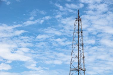 Metan gazı yangını Yığını Yığını Platformu Rafineri Petrol Tesisinde ya da Açık Deniz Yağ Çıkarma Sürecinde Alev Yangını.