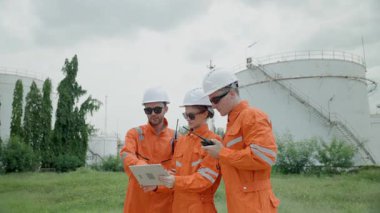Rafineri, profesyonel petrol işçisi, LNG tank sızıntısı denetimi, Onshore Oil Gas Site ölçüm ekibi, Petrokimya ekibi,