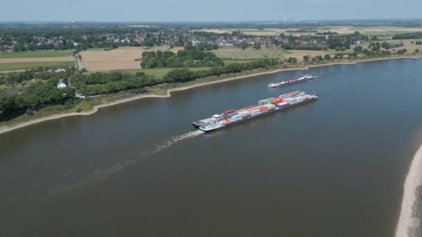 Lastkähne Auf Dem Rhein Nordrhein Westfalen Die Waren Transportieren — Stockvideo