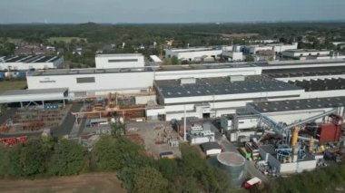 Krefeld, Kuzey Ren-Vestfalya 'daki Demir Döküm Fabrikası. SiempelkampFoundry, 320 tona kadar dökme demirden yapılmış el yapımı büyük döküm üretiminde uzmanlaşmıştır..