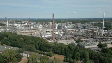 SABIC Kimyasal Kompleksi (Suudi Temel Sanayi Şirketi), Gelsenkirchen, Kuzey Ren-Vestfalya kentindeki kimyasal, gübre ve plastik üreticilerinin önde gelen şirketlerinden biridir.