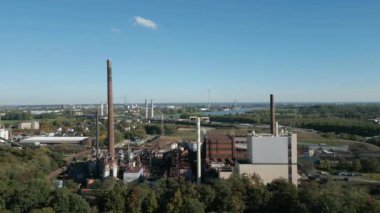 Venator Almanya GmbH titanyum dioksit pigmentleri, ahşap koruyucuları ve su kimyasalları üzerine odaklı bir kimyasal üreticisi. Merkezi Duisburg 'da bulunan şirketin yaklaşık 962 çalışanı vardır..