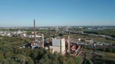 Venator Almanya GmbH titanyum dioksit pigmentleri, ahşap koruyucuları ve su kimyasalları üzerine odaklı bir kimyasal üreticisi. Merkezi Duisburg 'da bulunan şirketin yaklaşık 962 çalışanı vardır..