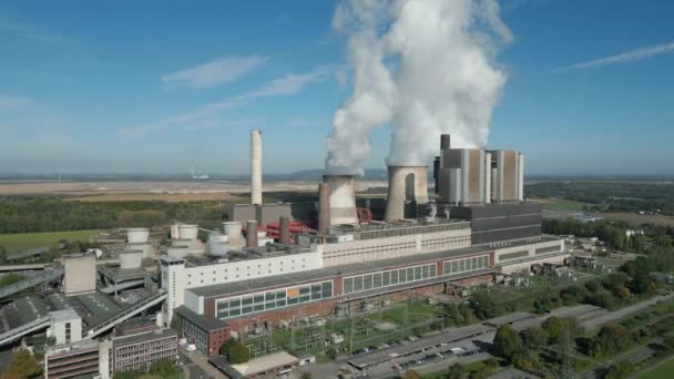 Luftaufnahme Des Vom Energiekonzern Rwe Betriebenen Braunkohlekraftwerks Weisweiler Die Drei — Stockvideo