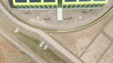 Oberhausen 'deki atık su pompalama istasyonu Almanya' da türünün en büyüğüdür. Emscher Atık Su Kanalı dönüşüm projesinin bir parçası..