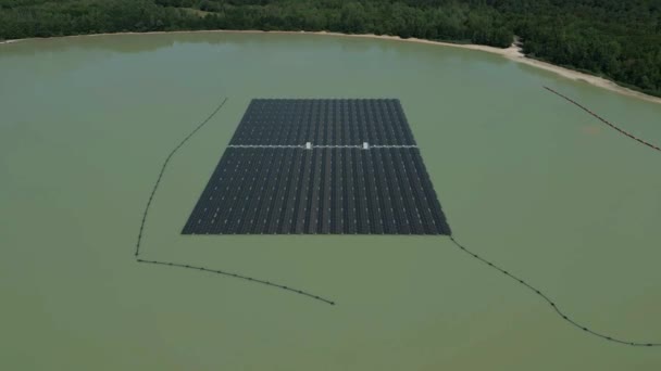 5800 Paneli Słonecznych Jest Połączonych Największym Niemczech Pływającym Systemem Fotowoltaicznym — Wideo stockowe