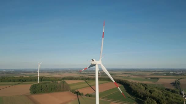 Větrné Turbíny Severním Porýní Vestfálsku Uhelnými Elektrárnami Pozadí — Stock video