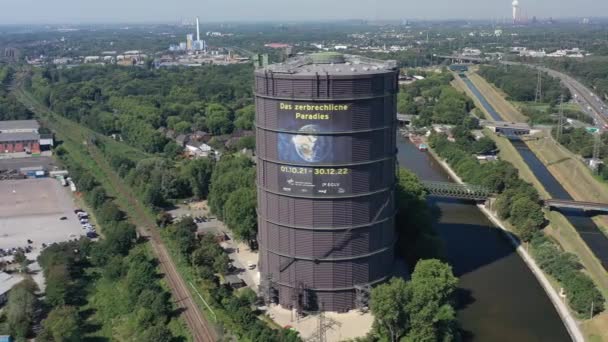 Gasmeter Oberhausen Een Industrieel Cultureel Gemeentelijk Monument Met Een Hoogte — Stockvideo