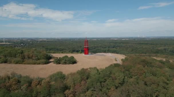莫尔斯市的雕塑和地标莱茵普罗斯森塔是一座30米高的塔 形状像矿灯 顶部是一个烂泥顶部 该地标是工业遗产之路 Route Der Industriekultur 的一部分 — 图库视频影像