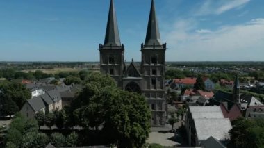 Xanten 'deki St. Viktor Katedrali. Katolik cemaatinin kökleri 13. yüzyıla dayanır..