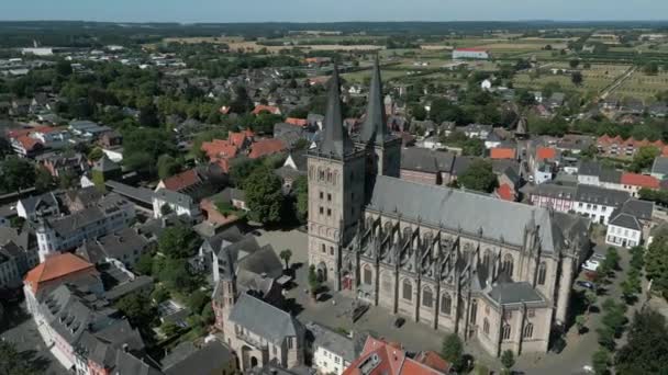 ザンテンの聖ヴィクトル大聖堂 カトリック教区のルーツは13世紀にまで遡る — ストック動画