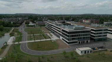 Kuzey Ren-Vestfalya 'daki ofis ve alışveriş merkezi