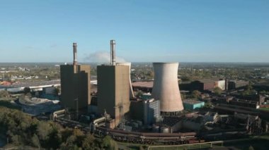 Duisburg 'da 320 megawatt' lık elektrik çıkışı (brüt) olan 2 üniteden oluşan doğalgazla çalışan elektrik santrali. Yakıt olarak patlama fırını, kokain fırını gazı veya doğal gaz kullanıyor..