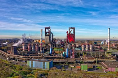 Kuzey Ren-Vestfalya, Almanya 'da bir çelik fabrikasında fırınlar patladı