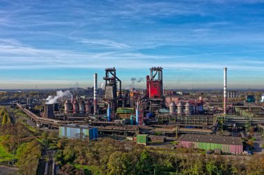 Kuzey Ren-Vestfalya, Almanya 'da bir çelik fabrikasında fırınlar patladı