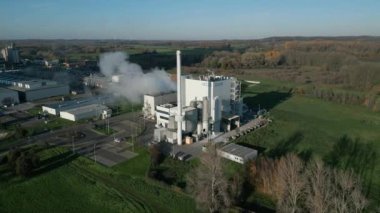 Kuzey Ren Vestfalya 'da 25 megawatt' lık elektrik çıkışı olan biyokütle enerji santrali..