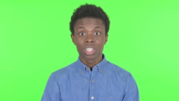 Disappointed Casual African Man Reacting Loss Green Background — Video