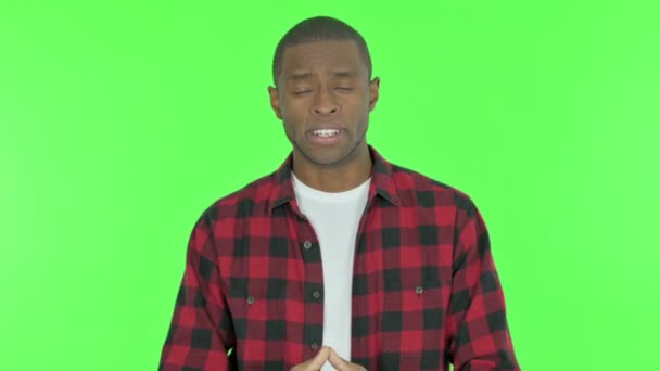 Talking Young African Man Green Background — Vídeo de Stock