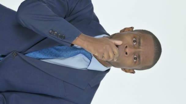 Vertical Video Shocked Young African Businessman White Background — Stok Video