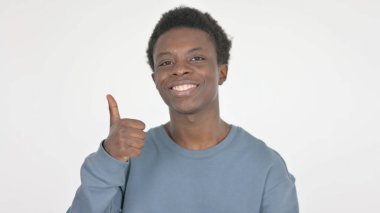 Beyaz Arkaplanda Sıradan Afrikalı Adam 'dan Başparmaklar Yukarı