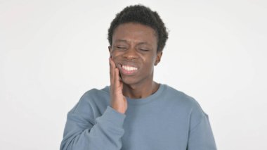 Beyaz Arkaplanda Diş Ağrısı Olan Sıradan Afrikalı Adam
