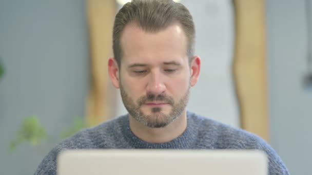 Close Man Typing Laptop — Stock Video