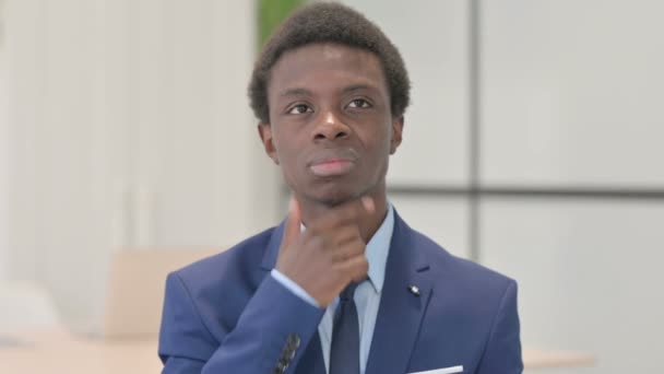 Portrait Pensive Young African Businessman Thinking New Plan — 图库视频影像