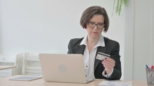 Old Senior Businesswoman Making Successful Online Payment Laptop — Vídeos de Stock