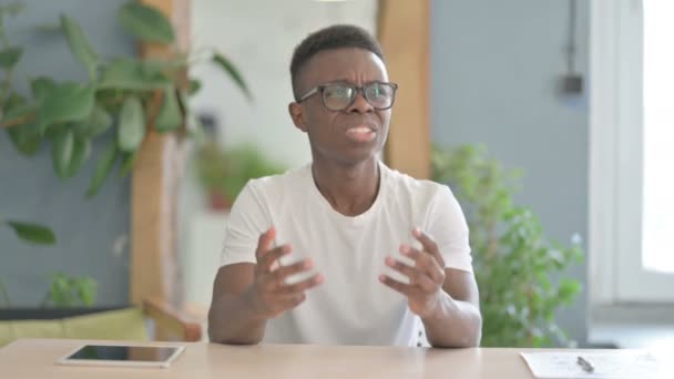 Rozrušený Africký Muž Depresi Úzkosti — Stock video